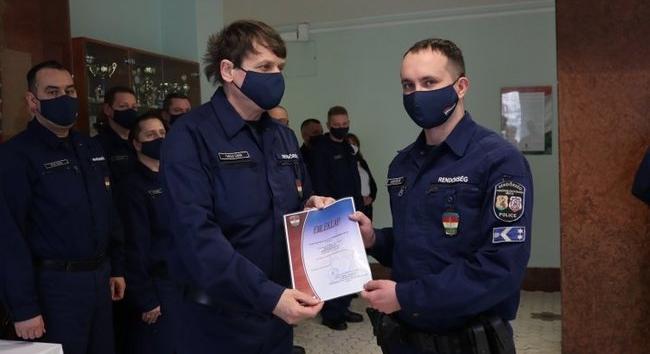 A földre rántották, mielőtt a Dunába ugrott volna - fiatal férfi öngyilkosságát akadályozta meg két rendőr
