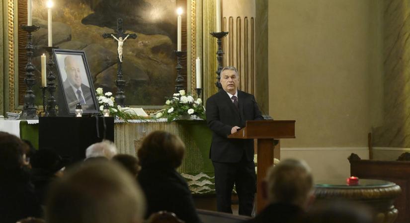 A rendőrség elutasította a feljelentést Orbán Viktor ellen, mert nem temetésen, hanem templomi búcsúztatáson vett részt 250 ember társaságában