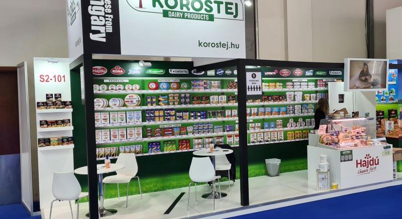 A Kőröstej saját standon mutatja be sajtjait Dubajban az expón