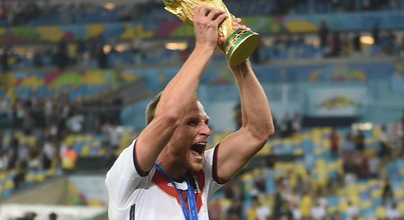 A klubja helyett a családját választotta a világbajnok német focista