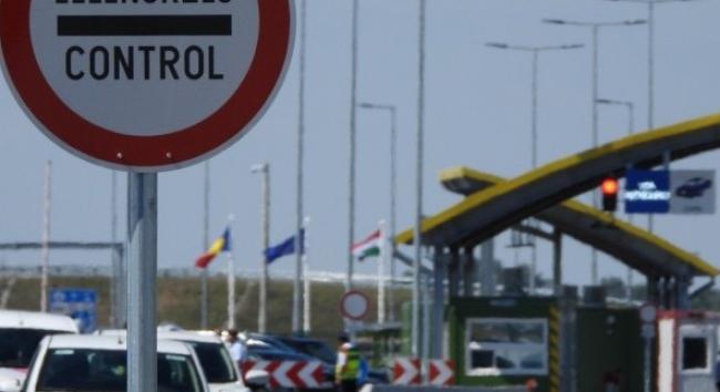 Orbán: szigorítani kell az utazási szabályokat