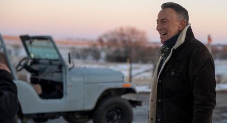 Ejtették az ittas vezetés vádját Bruce Springsteennel szemben, újra elérhető a Jeep-reklám