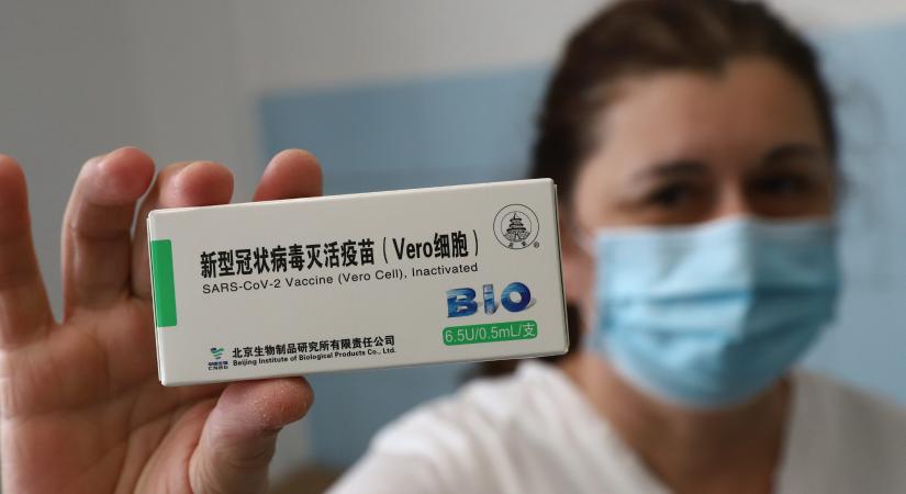 Már a kínai Sinopharm-vakcinával oltanak Békésen
