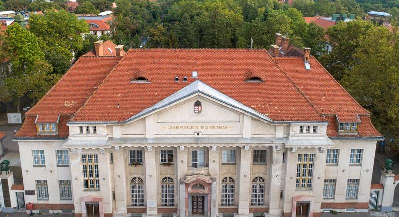 Koronavírusos betegek utógondozására indít szakambulanciát a Debreceni Egyetem