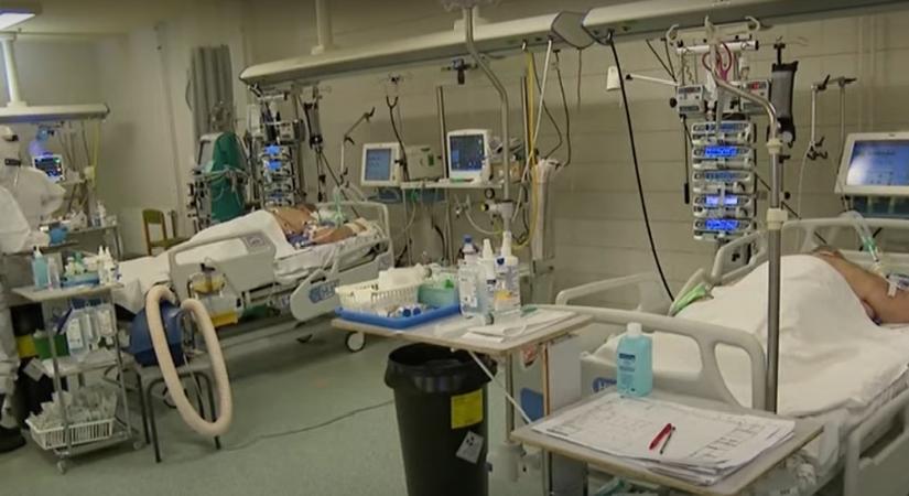A Honvéd kórház intenzíves szakorvosa megmutatta, hol látják el a súlyos koronavírus-fertőzött - Videóeket