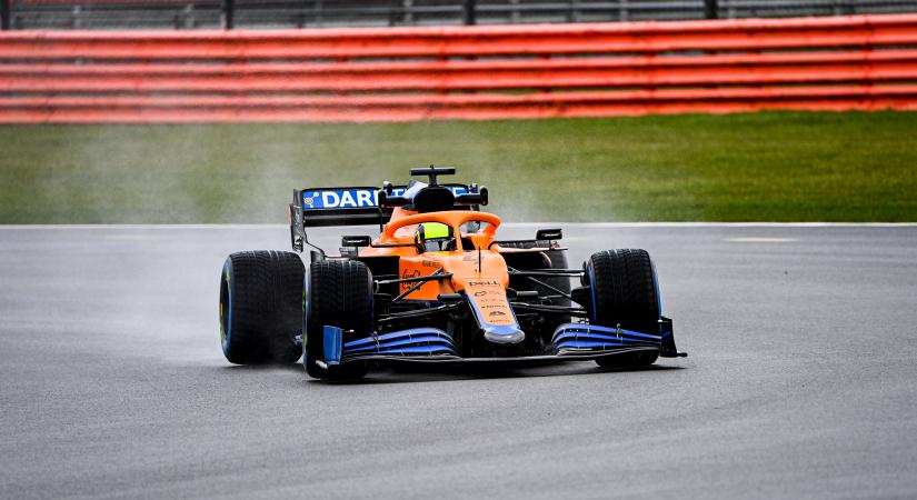 Egy F1-es filmes nap kulisszái mögé pillanthatunk a McLaren jóvoltából