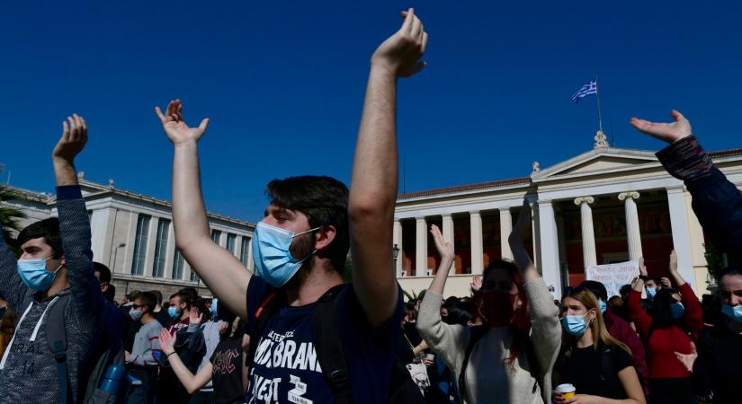 Bevándorlás és tüntetések – nemzetközi össztűz zúdult Athénra