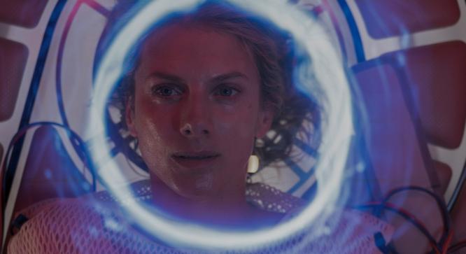 Oxygen: Befutottak az első, fullasztó képek a Sziklák szeme és a Préda rendezőjének új, klausztrofóbiás thrillerjéből