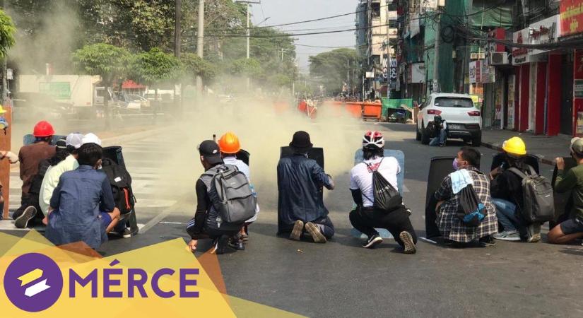 Agyonlőttek egy nőt a rendőrök a mianmari tömegtüntetések során
