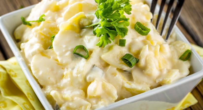 Hagymás-majonézes krumplisaláta