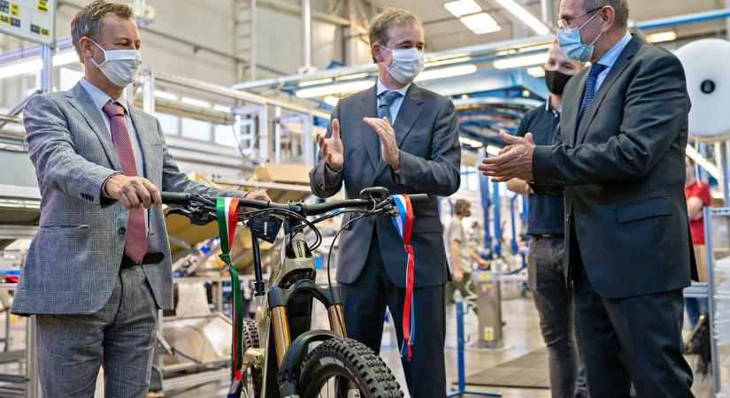 Hétfőtől újra lehet pályázni az elektromos kerékpárok vásárlásának támogatására