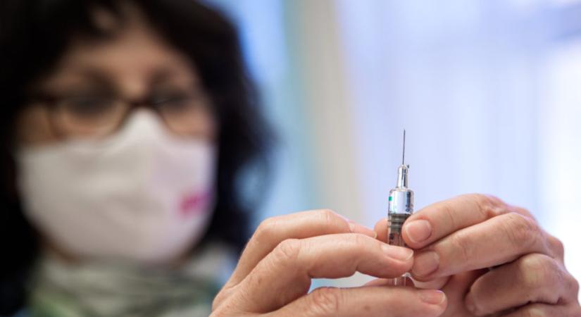 A Sinopharm szerint hamarosan gyerekek is megkaphatják a vakcinájukat