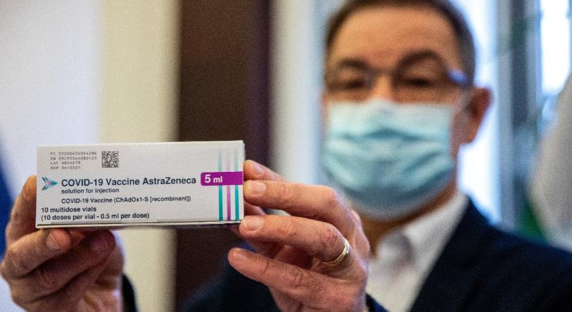 A kritikák hatására az idősebb korosztálynak is beadják az AstraZeneca vakcináját Németországban