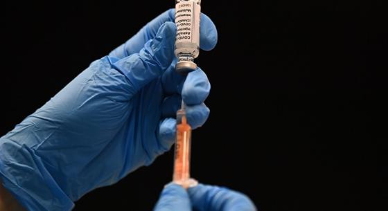 Hamarosan elkezdhetik oltani az időseket az AstraZeneca-vakcinával a németek