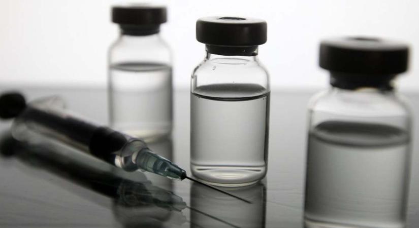 Több mint 15,5 millió embernek elegendő vakcinát rendelt a magyar kormány