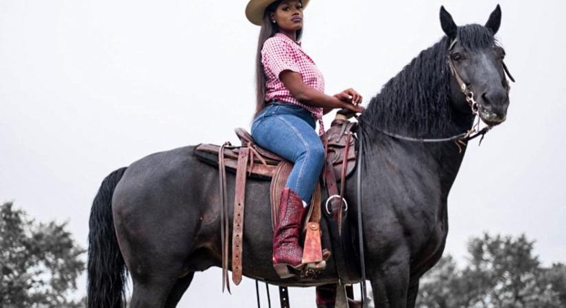 Arkansas első fekete rodeó-királynője azután ült először lóra, hogy kisgyerekként molesztálták