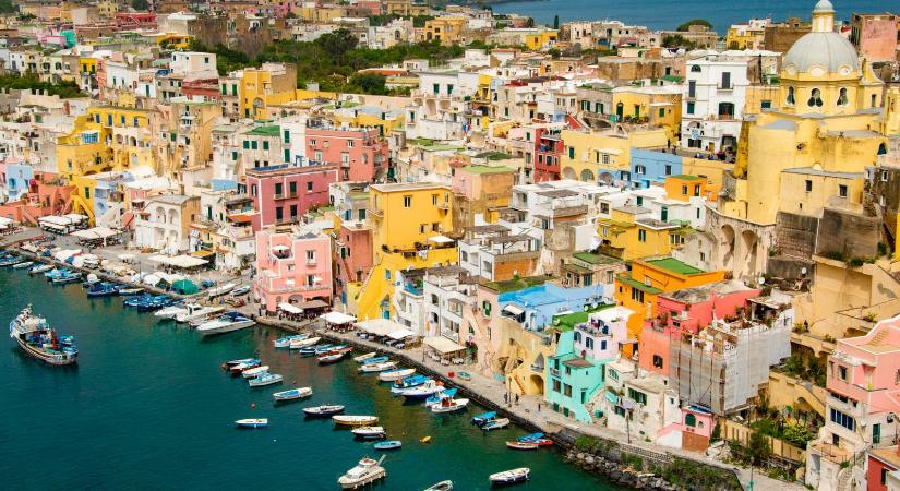 Ez az aprócska színpompás sziget Olaszország kulturális fővárosa