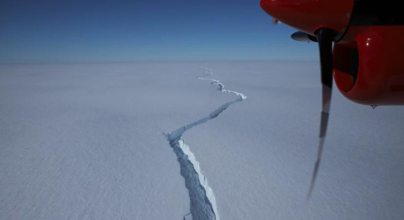 Egy New York méretű jéghegy szakadt le az Antarktiszról