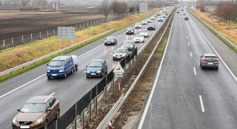 Folytatódik a burkolatjavítás az M1-es autópályán Nagyszentjános és Győr térségében