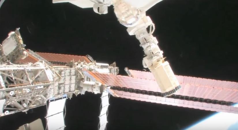 Repedéseket kezdenek szigetelni a Nemzetközi Űrállomáson