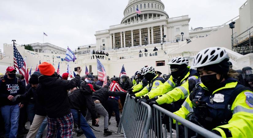 Így terjesztettek antifasisztákról szóló álhíreket a Trump-közeli körök a Capitolium ostromakor