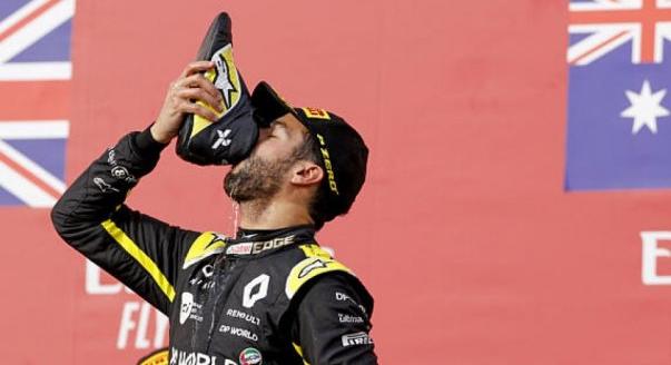 Ricciardo furcsa helyzetbe került a McLarennél