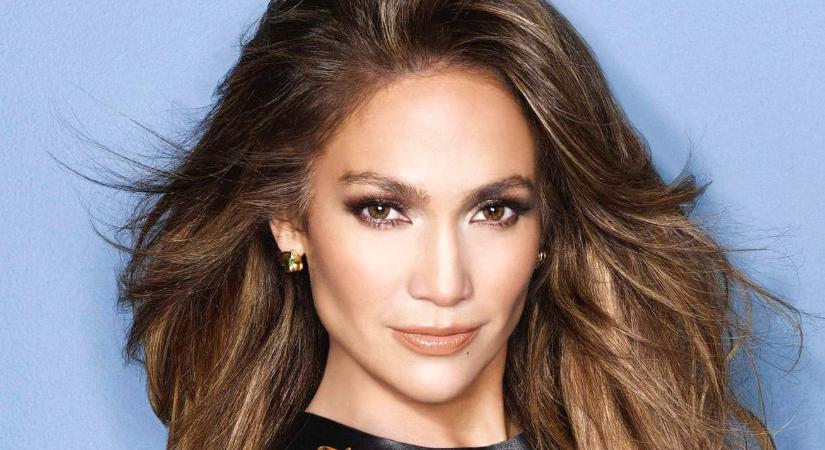 Ennél már nem is lehetne szexibb a lassan 52 éves Jennifer Lopez