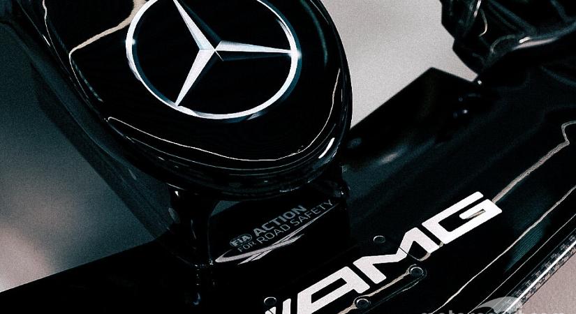 Mercedes W12: Bottas már meg is mutatta a 2021-es autó egy részét