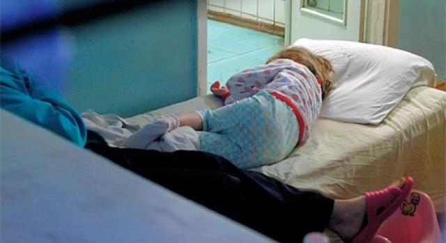 Ukrajnában ötéves kislány szenvedett alkoholmérgezést
