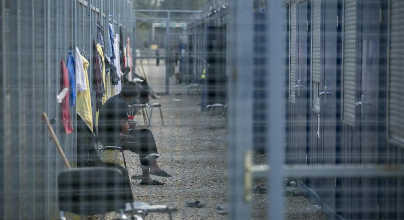 A strasbourgi bíróság szerint jogellenesen éheztették és tartották fogva a menedékkérőket a tranzitzónában