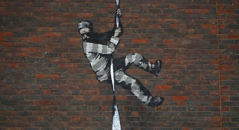 Oscar Wilde-ot ábrázoló Banksy-festmény bukkant fel a readingi fegyház falán