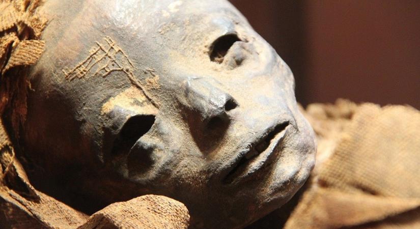 Az ókori egyiptomi mumifikálás eddig ismeretlen részleteit tárta fel egy 3500 éves útmutató