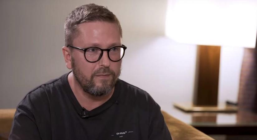 Engedélyezte a hazaárulással gyanúsított Anatolij Sarij emigráns blogger őrizetbe vételét egy kijevi bíróság