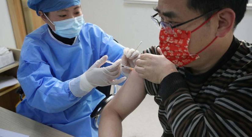 A lakosság negyven százalékának beoltását tervezi júniusra Kína
