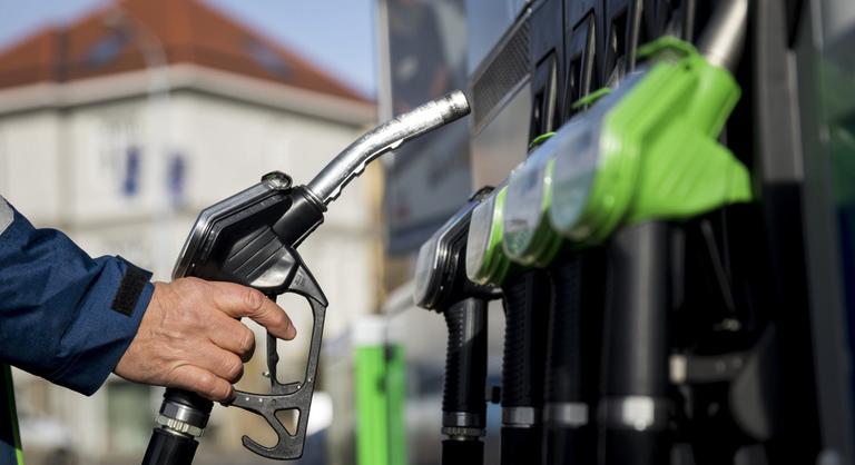 Megint drágult a benzin, nem mostanában lesz olcsóbb a tankolás