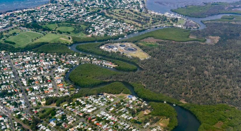 Szuperbogarak tisztítják ki a csatornákat Ausztráliában