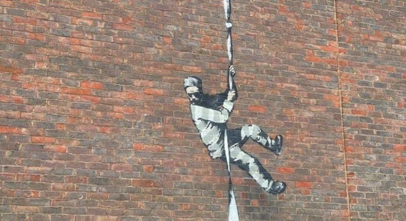Banksy ezúttal a híres readingi fegyház falára rajzolt