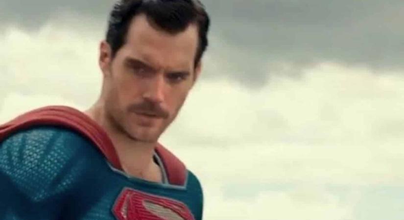 Kiszivárgott pár kép a bajuszos Supermanről