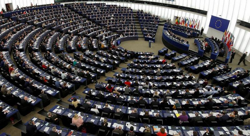 Kilépnek a Fidesz képviselői az Európai Néppárt parlamenti képviselőcsoportjából