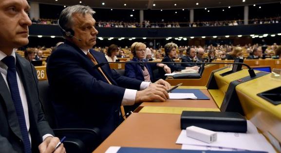Jobbik: „Az Európai Néppárt megszabadult Európa spionjaitól”
