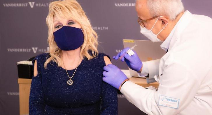 Dolly Parton a Moderna-vakcinát választotta