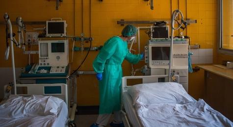Kórházi főigazgatóság: 4 ezer egészségügyi dolgozó nem írta alá az új szerződését
