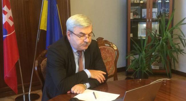 Az ukrán nagykövet is aggodalmaskodott Pozsonyban a szlovák miniszterelnök Kárpátaljával kapcsolatos viccelődése miatt