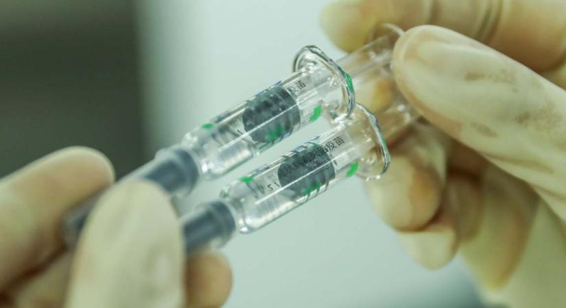 Csehország is berendel a kínai Sinopharm vakcinából