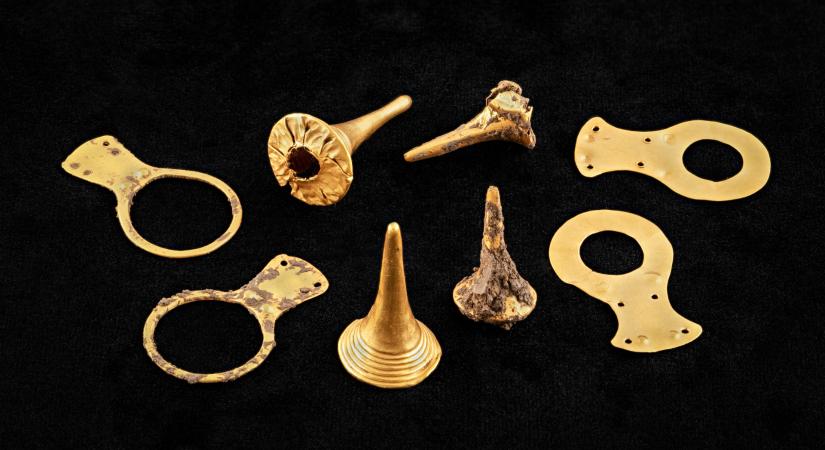 Hatezer éves aranyleleteket találtak a bükkábrányi lignitbánya területén