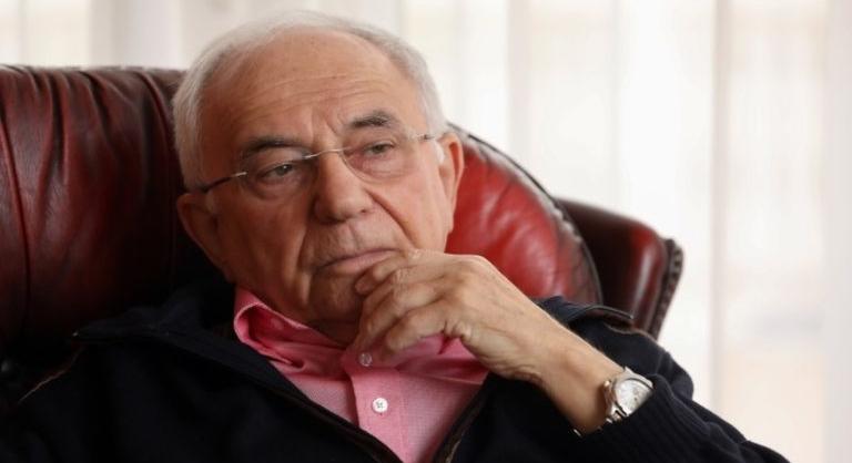 Vitray Tamás: „A vezetői stílusomat nem fogom megváltoztatni a jövőben” – a 88 éves tévést nem tiltja el a vezetéstől a családja