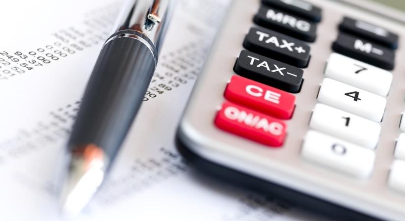 Kata-változások: mikor és ki fizeti a 40 százalékos adót? Fontos kérdéseket tisztáz a NAV