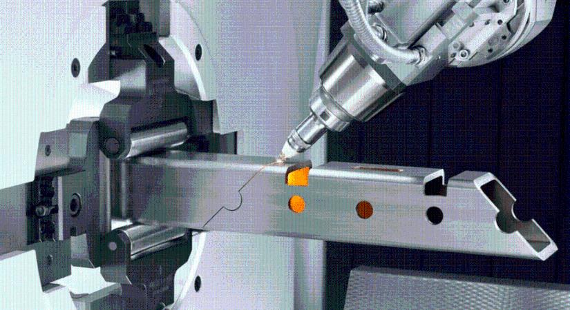 Ipari robot áll munkába Kisteleken