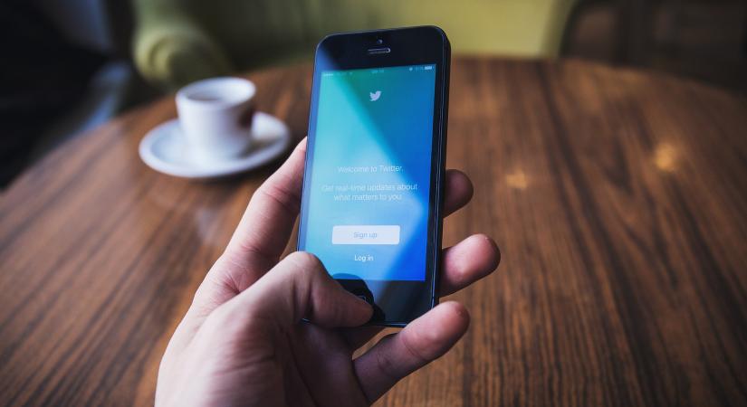 A Twitter is fellép az oltásokkal kapcsolatos téves információk ellen