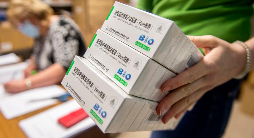 Csehország is bevásárol a kínai Sinopharm vakcinából